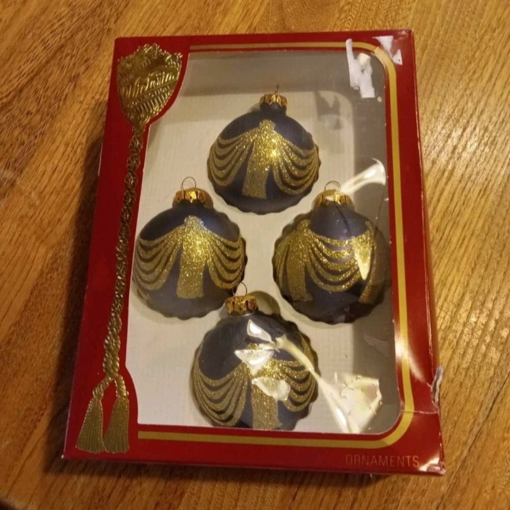 Victoria Collection glass glittery Vintage Christmas balls ornaments. Beautiful 